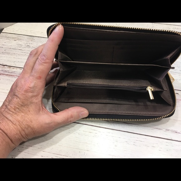 Wallet - Picture 4 of 6